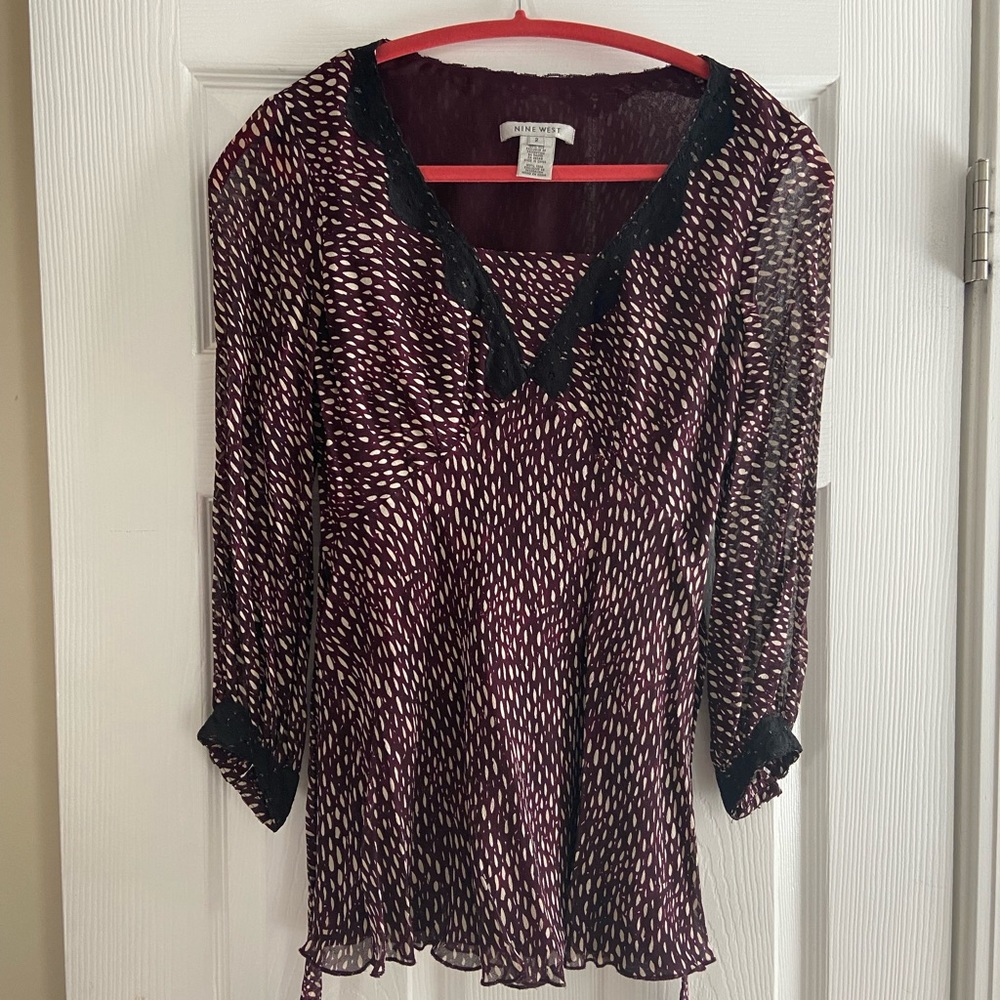 Nine West 100% silk burgundy spotted blouse with lace 2